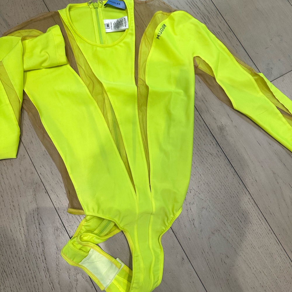 Mugler bodysuit size 36. Worn once. In excellent condition.